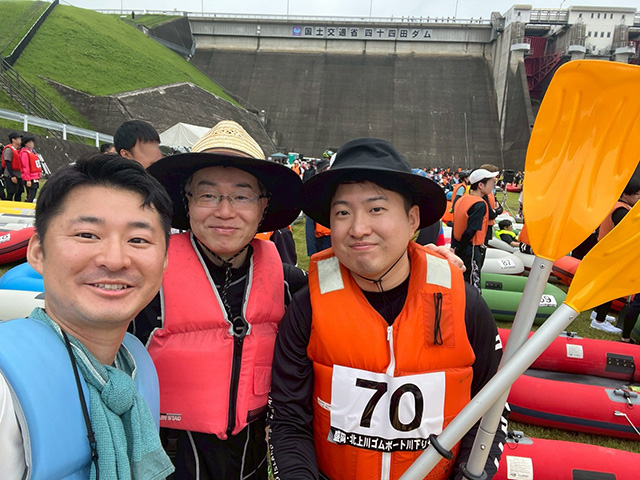 川下り大会でのワンシーン