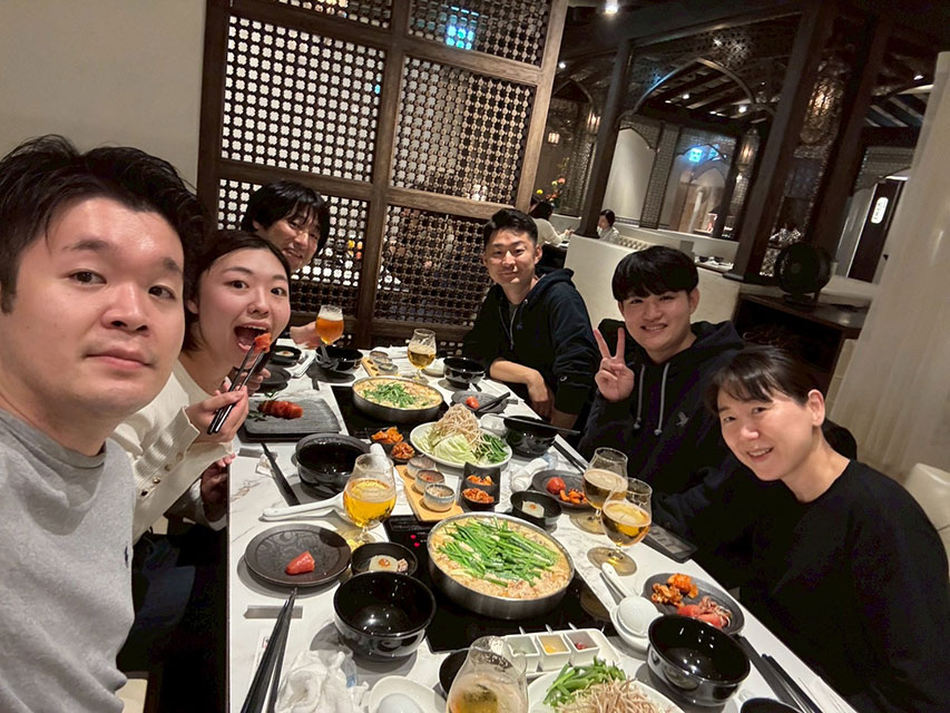 福岡の名物であるもつ鍋や水炊き