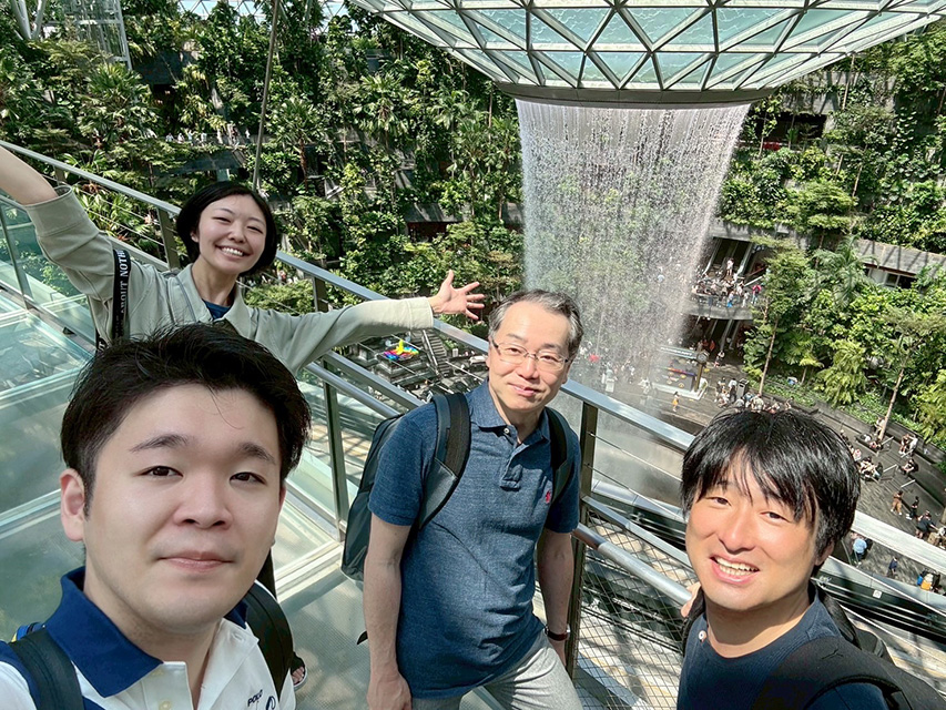 素晴らしい景色を堪能する様子