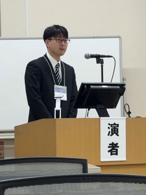 齋藤院生の発表